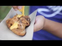 Selain rasanya yang lezat, ayam mudah diolah menjadi beraneka ragam menu masakan. Ayam Goreng Cicah Cheese Lagi Sedap Dari Ayam Pasar Malam Youtube