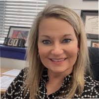 Elliott Lassiter's Instagram, Twitter & Facebook