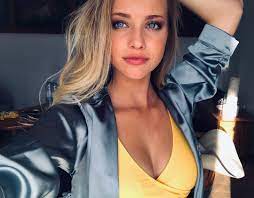 Actress / model acting agent: Margarida Corceiro Comemora 18 Anos 18 Fotografias Para Celebrar O Aniversario Da Atriz De Bem Me Quer Celebridades Magg
