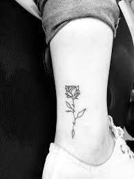 Pin By Abby Ridgeway On Tatouage Minimal Tattoo Tattoos Rose Tattoos