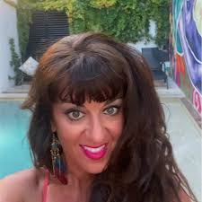 Brandi Farris's Instagram, Twitter & Facebook