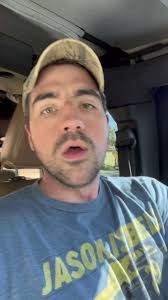 @traecrowder's video Tweet