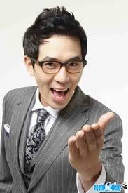 Singer Tong Vu Ky profile: Age/ Email/ Phone and Zodiac sign