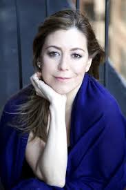 Rachel Vail's Instagram, Twitter & Facebook