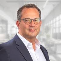 Andrew Kerns's Instagram, Twitter & Facebook