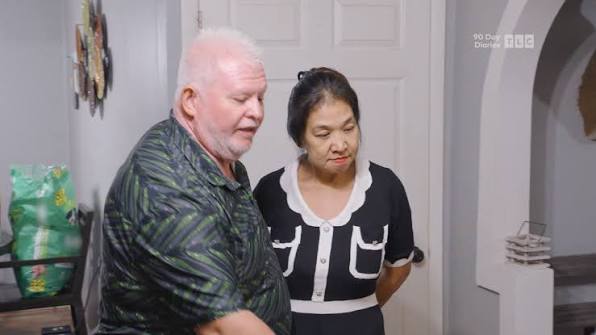 Annabelle and Shea get straight to business on #90DayFiance, tonight at 8P.  👀🛁