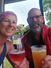 Our leader chatting to another group lunching at the Bellbird. What could  be better than lunching in the sunshine.