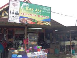 Namun biasanya, ikan bakar ini kurang lezat tanpa 'kawan seperjuangannya' alias makanan pendamping. 5 Best Ikan Bakar Spot In Kl That Will Make You Drool