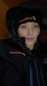 Currently at Tenboche, acclimatising and walking up to the prayer flags,  temple and viewpoint, now eating apple crumble in the bakery