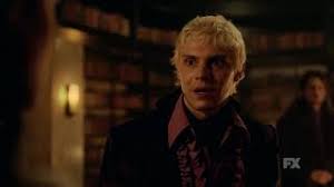Mais en retour, cette introduction a quelque chose de plus rassurant : American Horror Story Saison 8 Le Long Trailer De Apocalypse Vo Youtube