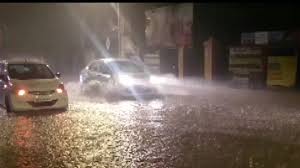 Mumbai and neighbouring thane, raigad and palghar districts are likely to receive heavy to very heavy rainfall over the next 24. Mumbai Rains Heavy Rainfall Water Logging In Many Parts More Rains In Navi Mumbai Thane In 48 Hours India News India Tv