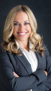 The headshot mini-sessions will include professional retouching, a  phone/text/email consultation and a gallery to view and select your images.  ✅, Professional retouching can include if needed: ...