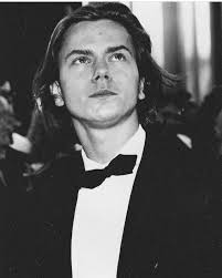Run To The Rescue With Love And Peace Will Follow Meaning Pin By Diana Andrea On River Events And Prizes River Phoenix Actors River I