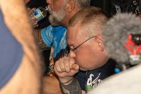 Area police officers chow down