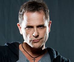 Sylvinho blau blau fez grande sucesso no grupo absynto, estourando nas paradas na década de 80 Da Ponta Da Lingua Ao Fundo Da Garganta Pagina 11