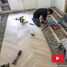Le coût moyen pour la pose de parquet flottant varie de 15 à 20 euros / m2 en moyenne. Actualites Parquet Chene Massif Point De Hongrie Pose Clouee Sur Lambourde