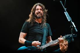 Whoever said there are no second acts in american lives obviously never heard of dave grohl: Dave Grohl Praises Billie Eilish Says Rock A Isna T Close To Deada Billboard Billboard