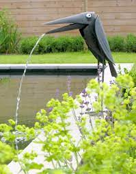 Der wasserstrahl reichert das teichwasser mit lebenswichtigem sauerstoff an. Wasserspeier Walli Wohnraum Garten