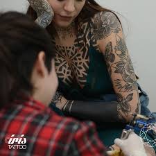 Ampliar (1 fotos) fanática de los tatuajes como su hermana candelaria y su papá marcelo, mica tinelli tiene decenas de dibujos plasmados en su cuerpo. Candelaria Tinelli Tatuajes Iris Tattoo