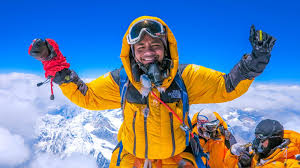 Sport and recreation to maintain fitness for hiking. Penuhi Masa Perintah Kawalan Pergerakan Baca Buku Tawan Gunung Everest Kak Fas Online