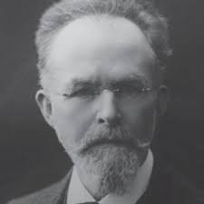 The number of trophic eggs that Oophaga pumilio mothers provided to...