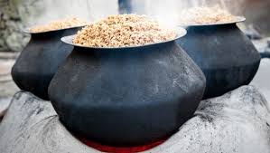Clay pot cooking is a process of cooking food in a pot made of unglazed or glazed pottery. Should You Cook In Earthen Pots Get Back To The Basics Ndtv Food