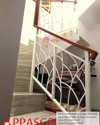 Kanopi rumah, pagar besi, railing tangga, teralis jendela, tangga besi, konstruksi dan. Kanopi Minimalis Twitterren Railing Tangga Minimalis Modern Besi Galvanis Kayu Marsawa Di Pondok Indah Pemesanan Via Wa 08125227383 Https T Co Gsrjut1y8b Reling Railing Railingtangga Tangga Tanggarumah Tanggaminimalis Tanggamodern Rumah