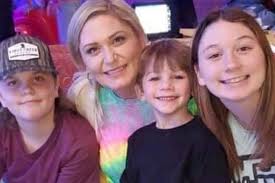 Fundraiser for Mariann Smith by Susan Saniti-Harter : Please donate to  Mariann's fight to beat cancer