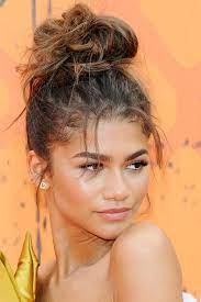 Zendaya S Hairstyles Are An Ideal Choice When Going Out Zendaya Hair Easy Hairstyle Video Hollywood Hair