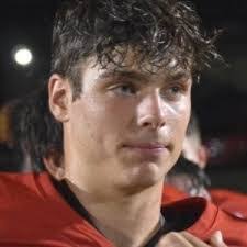 Perry Fisher's Instagram, Twitter & Facebook