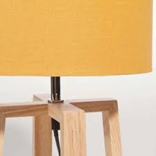 Piochez parmi nos meubles et objets déco et faites le plein d'inspir Lampe Aus Kautschukholz Mit Senfgelbem Lampenschirm Hedmark Maisons Du Monde