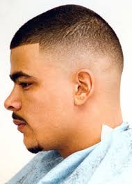 Es el tipo de corte fade perfecto para equilibrar degradaciones altas y bajas así como para cabezas con forma ovalada a las que le suele quedar bien cualquier. Cortes De Pelo Fade Desvanecido Todos Sus Estilos O Variantes La Barberiala Barberia