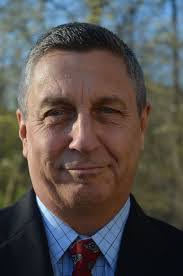 Robin Hartshorn's Instagram, Twitter & Facebook