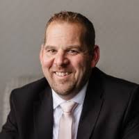 Aaron Tapper's Instagram, Twitter & Facebook