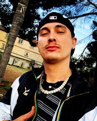 Dustin Garrison (@iceburgtharossi) • Instagram photos and videos