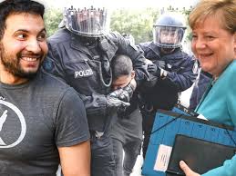 Ich kam, kämpfte und siegte! Die Satire Mit Dem Verschworungstheoretiker Und Der Kanzlerin Politik