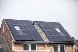 Let op, dit is onder voorbehoud van de stappen van de vreg, creg en de federale overheid naar het grondwettelijk hof. Eigenaars Zonnepanelen Verspillen Massaal Stroom Om Overscho Het Nieuwsblad Mobile