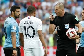 Il a été sélectionné pour 2 can (2015 et 2017), 2 chan (2014 et 2018), les can u17 et u23 en 2015, des matches de ligue des champions africaine, les jo de rio 2016 et la coupe du monde. Nestor Pitana Douze Ans Apres Elizondo Arbitrage57