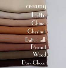 Kalau di perhatikan lebih kental kuningya. Warna Khaki Vs Beige