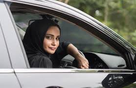 مدارس تعليم القيادة بجدة للمرأة السعودية وشروط الالتحاق بها مجلة الجميلة