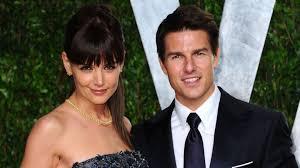 Die größe von tom cruise war schon immer eine frage derdiskussion sowie streit. Erkannt So Gross Ist Katie Holmes Tochter Suri Inzwischen Promiflash De