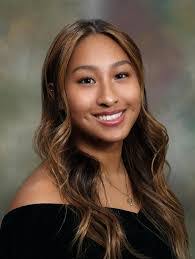 Emilie Lamb's Instagram, Twitter & Facebook