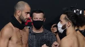 Axe kicks, spin kicks, side kicks. Giga Chikadze Head Kicks Jamey Simmons For Tko Win Ufc Vegas 13 Results