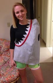 Hai Attacke Kostum Selber Machen Kostume Selber Machen Halloween Verkleidung Einfach Karneval Kostum Manner