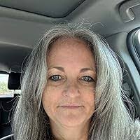 Hilary Lester's Instagram, Twitter & Facebook