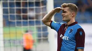Alexander sørloth was born on 5 december 1995 in trondheim and plays for rb leipzig. Bayern Flirt Sorloth Es Ist Eine Ehre Mit Lewandowski Verglichen Zu Werden