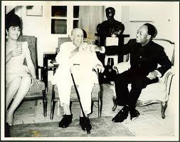 Madame Fathia And President Kwame Nkrumah Honors Dr Web Dubois On His 95th Birthday In Ghana On Februa African American History American History Ghana Culture
