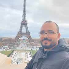 Office in a squash court, dream come true?