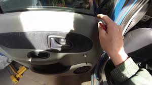 Clio 2 phase 2 1.2 essence 60cv bbofcf. Clio2 Phase 2 Comment Demonter Une Garniture De Porte Arriere Youtube
