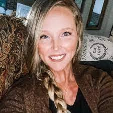 Lilli Baird's Instagram, Twitter & Facebook